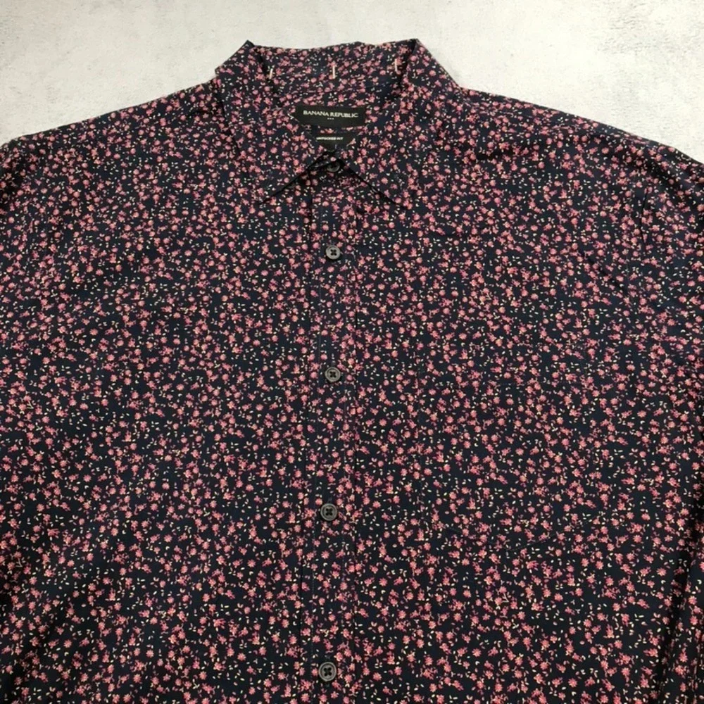Banana Republic Shirt Men's Large Floral Untucked Fit Button Down Blue Pink